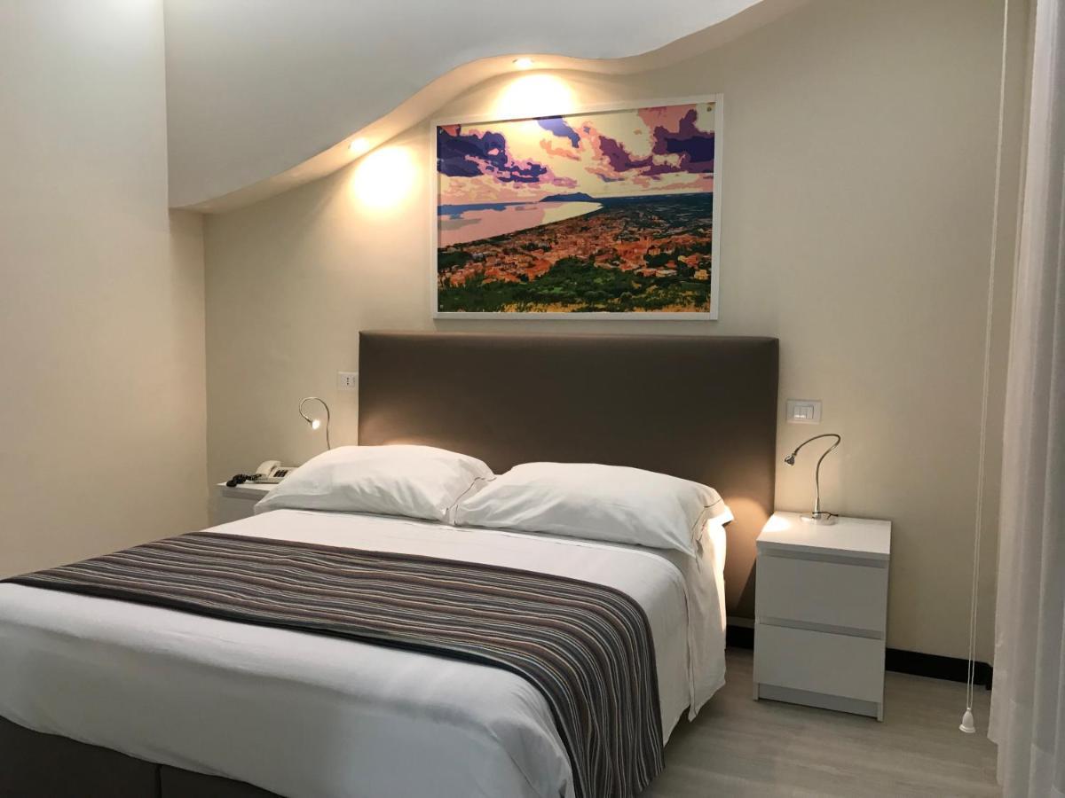 טרצ'ינה Hotel River Palace מראה חיצוני תמונה