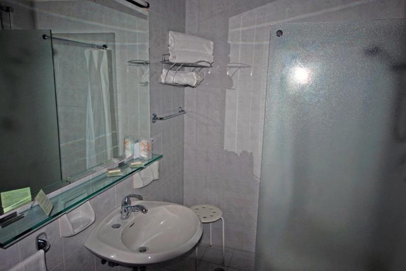 טרצ'ינה Hotel River Palace מראה חיצוני תמונה