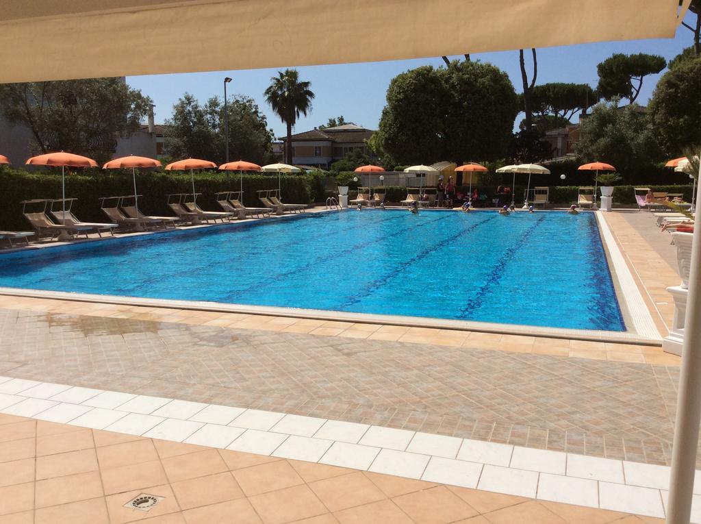 טרצ'ינה Hotel River Palace מראה חיצוני תמונה